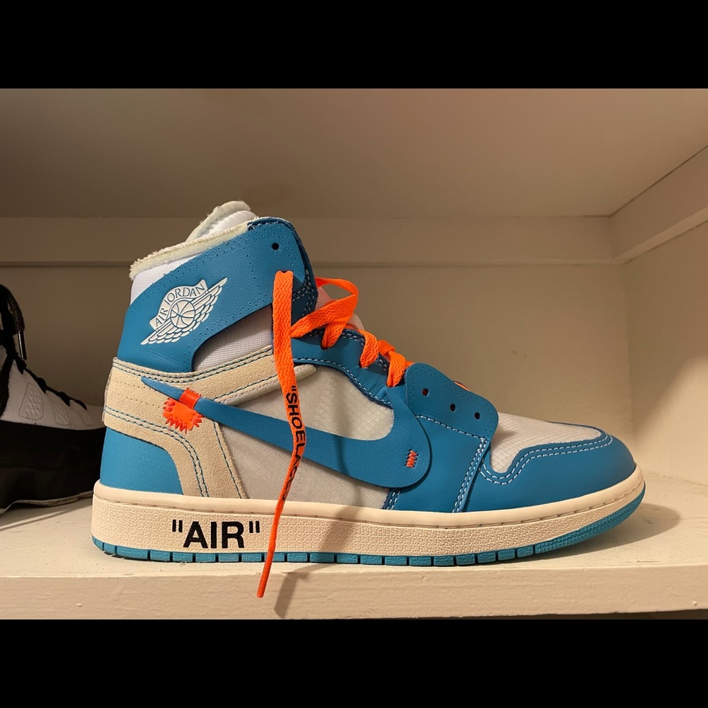 Off white jordan 1 unc U A